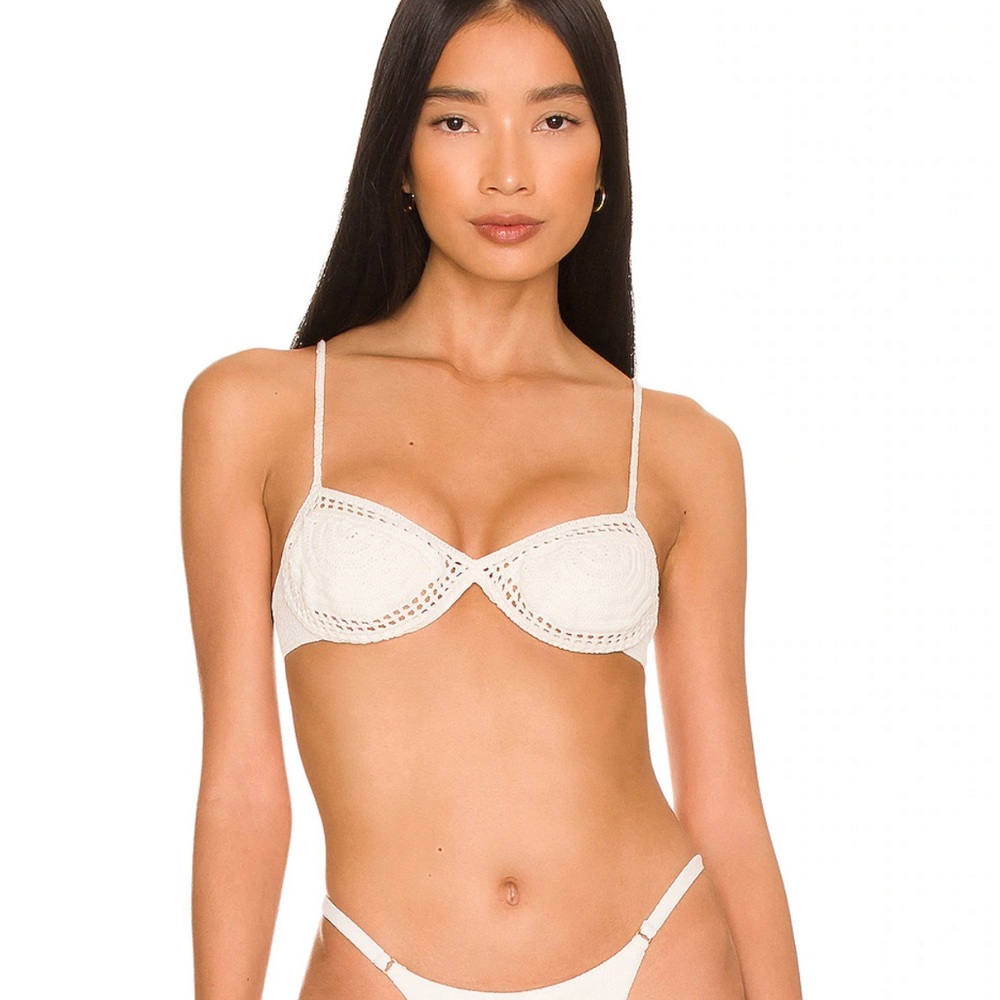 BNWT Aqua bendita crochet Helena white top M